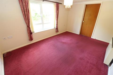 2 bedroom retirement property for sale, Duck Street, Rushden NN10