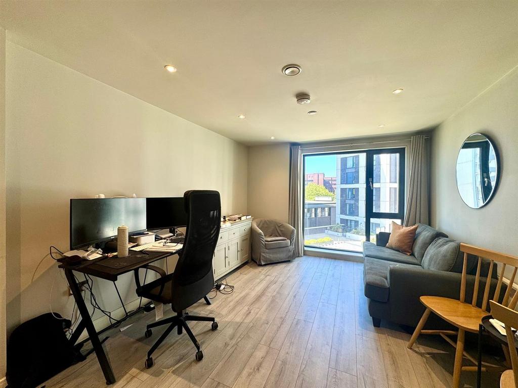 Living room pic 1.jpeg