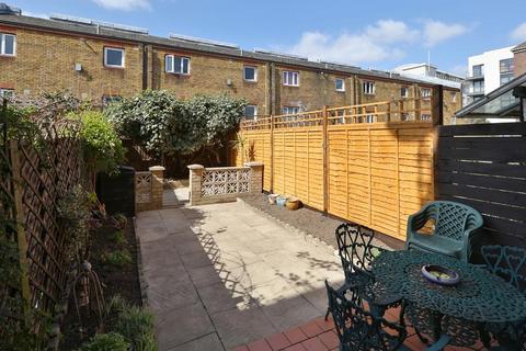 3 bedroom house for sale, Bletsoe Walk, Islington