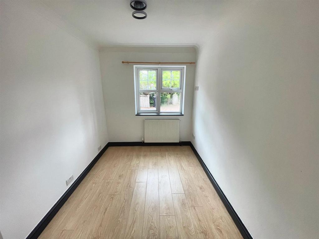 Bedroom 4 / Study