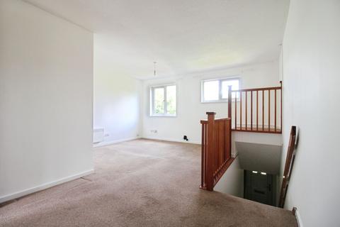 16 Friesland Close, Shaw, Swindon, SN5 5YG