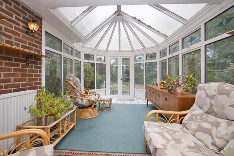12 Bairds Hill, Broadstairs, CT10 3AA