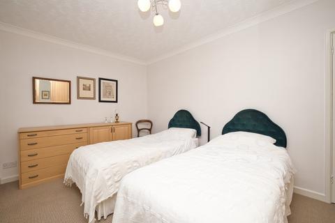 12 Bairds Hill, Broadstairs, CT10 3AA