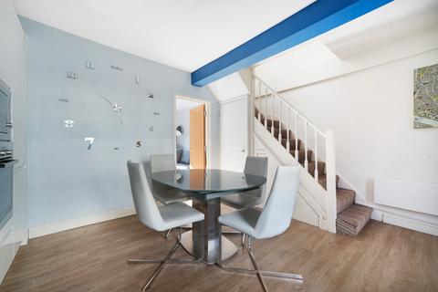 2 bedroom flat to rent, Riverside Mansions, Milk Yard, London