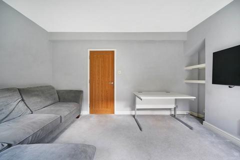 2 bedroom flat to rent, Riverside Mansions, Milk Yard, London
