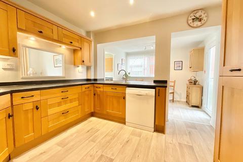 3 bedroom detached house for sale, Meadow View, Yarnfield, ST15