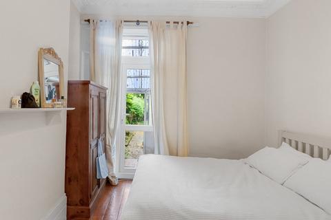 21 Vardens Road, London, SW11 1RQ