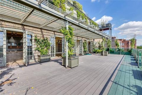 4 bedroom flat to rent, Belmont Street, Chalk Farm, London