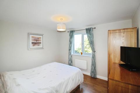 2 bedroom apartment for sale, Swinnow Close