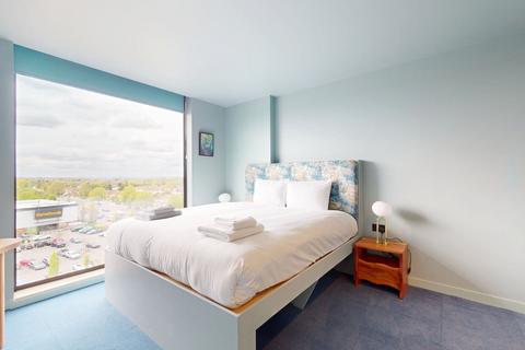 Studio to rent, Uxbridge Road