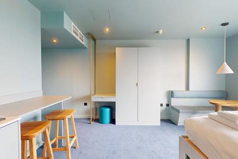 Studio to rent, Uxbridge Road