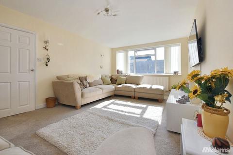 Silverdale Road, Warrington, WA4