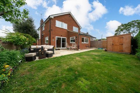 undefined, Dunstable Road, Caddington, LU1