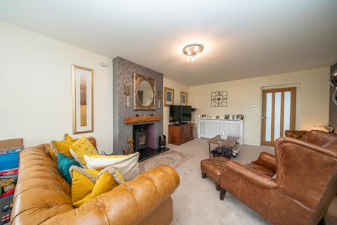 undefined, Dunstable Road, Caddington, LU1
