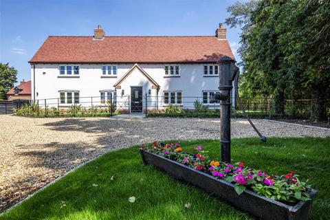 5 bedroom detached house for sale, Owlswick HP27