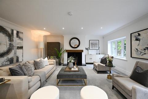 5 bedroom detached house for sale, Owlswick HP27