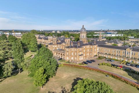 undefined, Royal Drive, London N11