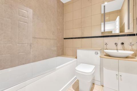 undefined, Royal Drive, London N11