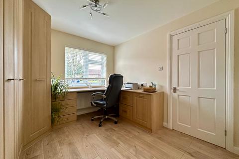 18 Chaffinch Crescent, Billericay, CM11 2YX