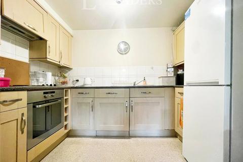2 bedroom apartment for sale, Commonwealth Drive, Crawley