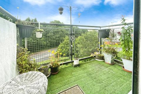 2 bedroom apartment for sale, Commonwealth Drive, Crawley