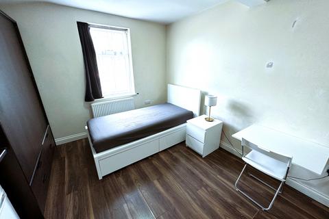 undefined, Empress Avenue, Ilford IG1