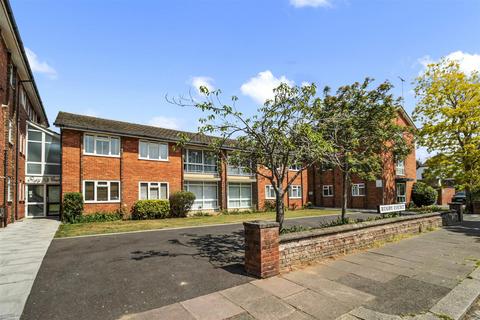 2 bedroom flat for sale, Rugby Road, Worthing