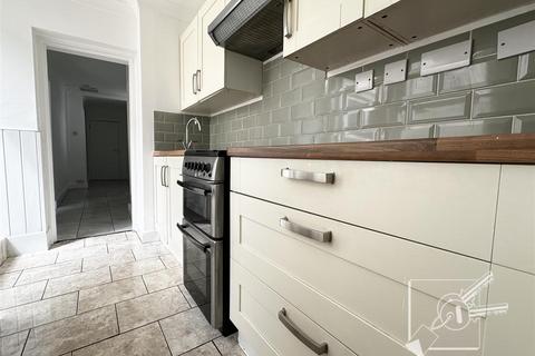 1 bedroom flat to rent, Darnley Road, Gravesend, Kent
