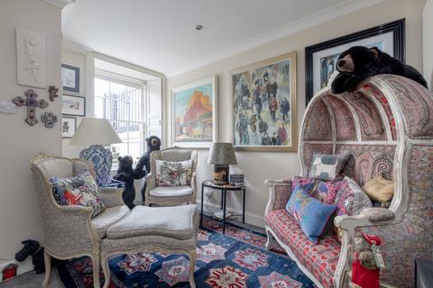 25a Broughton Place, Edinburgh, EH1 3RW