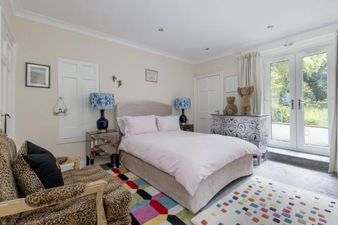 25a Broughton Place, Edinburgh, EH1 3RW