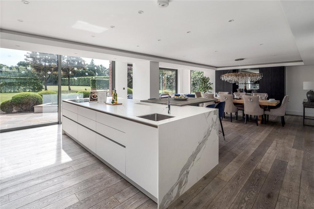 Kitchen/Dining