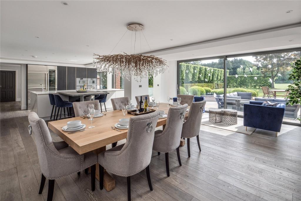 Dining/Kitchen