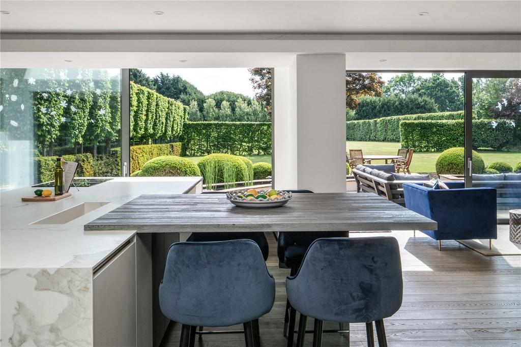 Kitchen/Dining