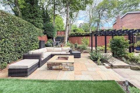 4 bedroom end of terrace house for sale, Chesters Park, Low Fell, NE9
