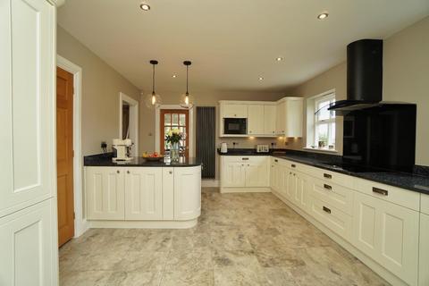 5 bedroom detached house for sale, Birchwood Gardens, Brafferton, York
