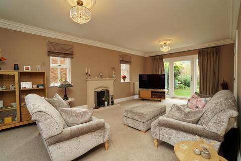 5 bedroom detached house for sale, Birchwood Gardens, Brafferton, York