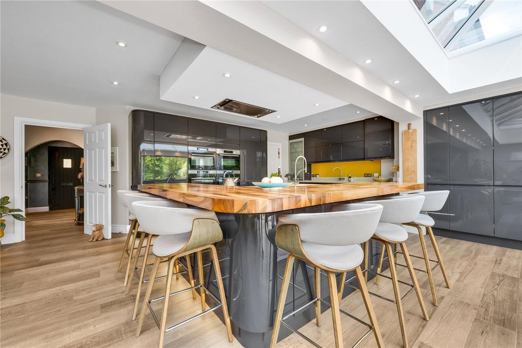 Kitchen/Dining