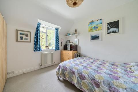4 Boundstone Close, Wrecclesham, Farnham, GU10 4RW
