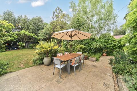 4 Boundstone Close, Wrecclesham, Farnham, GU10 4RW