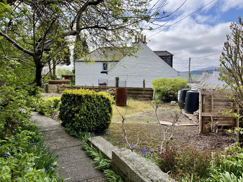 Kirkmulloch, 1 Wayside, Dalry - Williamson and Hen