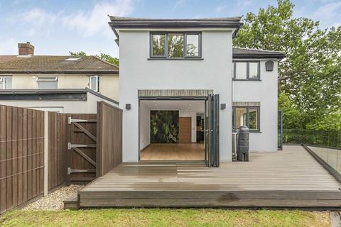 undefined, Ringwood Way, Hampton TW12
