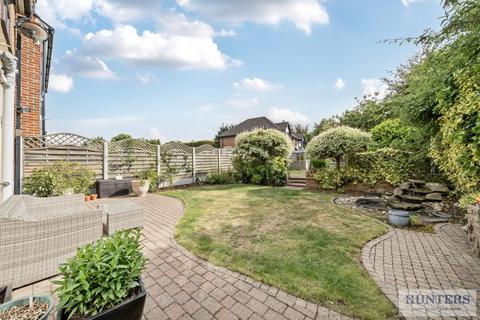 12 Lyndhurst Road, Bexleyheath, DA7 6DF