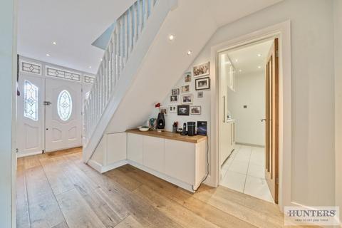 12 Lyndhurst Road, Bexleyheath, DA7 6DF