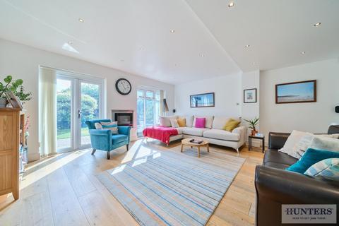 12 Lyndhurst Road, Bexleyheath, DA7 6DF