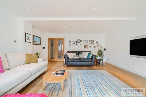 12 Lyndhurst Road, Bexleyheath, DA7 6DF