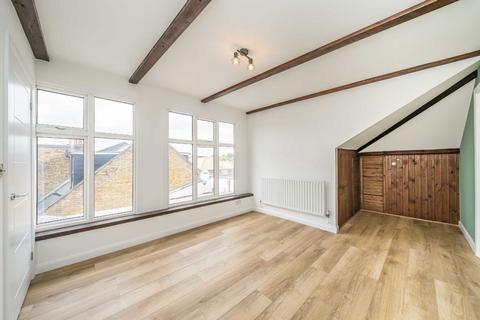 3 bedroom flat for sale, Sandycombe Road, Richmond TW9