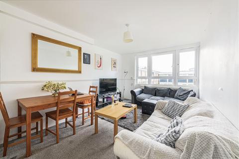 3 bedroom maisonette for sale, Heron House, SW11