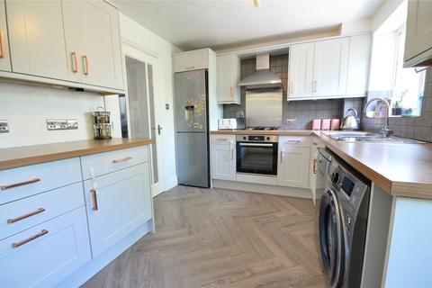 31 Benchfield Close, East Grinstead, RH19 3NZ