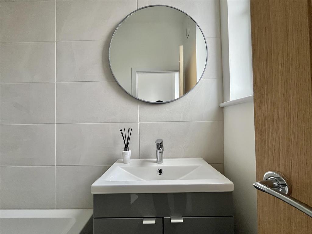 Bathroom Aspect 3
