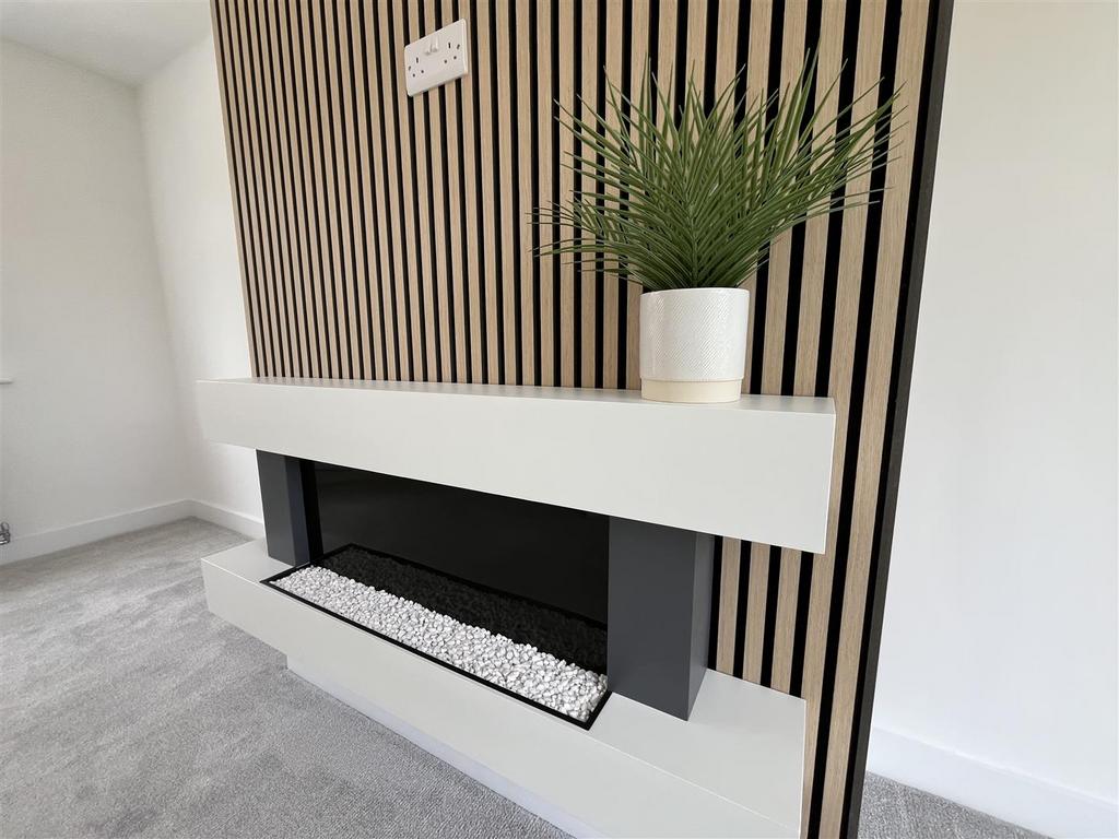 Lounge - Fireplace Feature